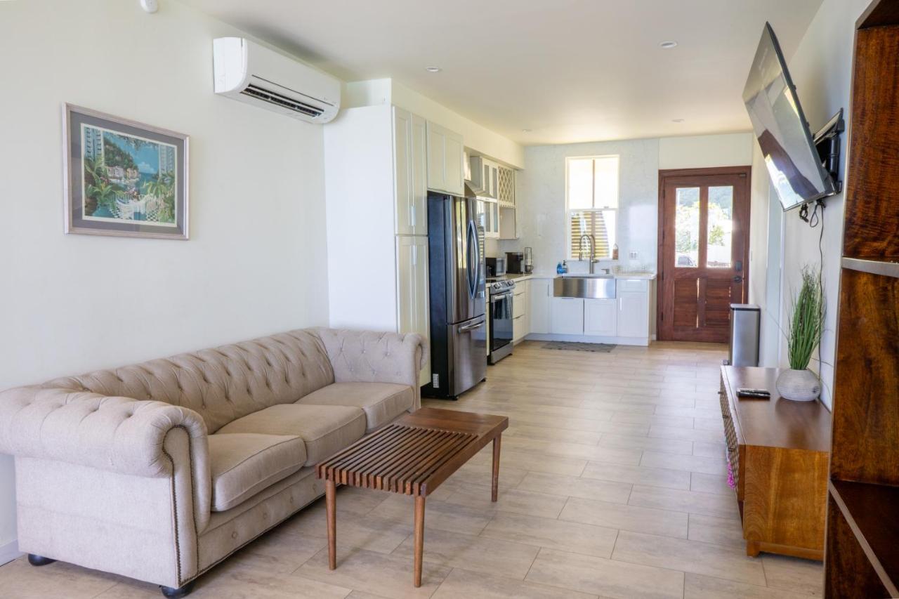 Hummingbird Oceanfront Cottage Hau'ula Екстериор снимка